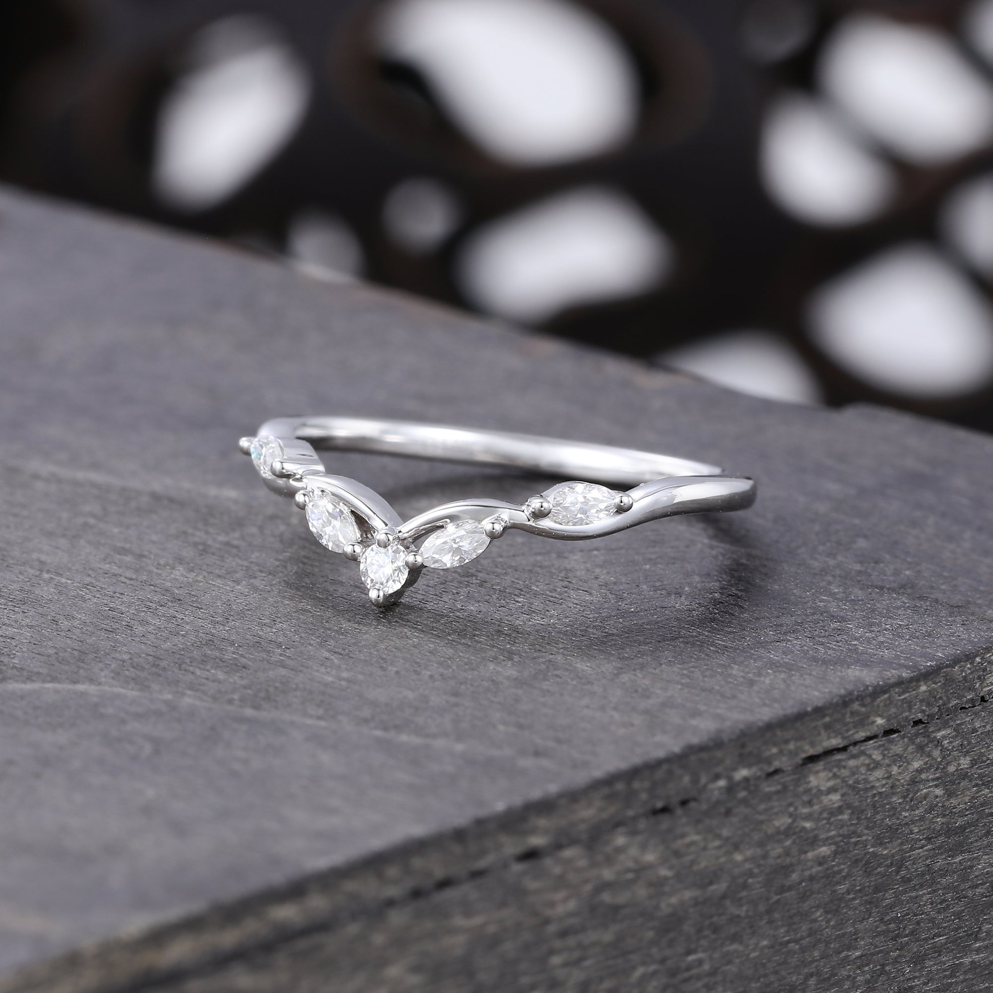 Marquise & Round Cut MoissaniteSeagull Arc Curved Wedding Band