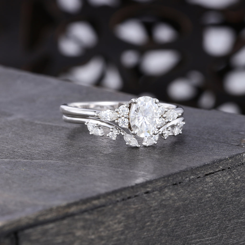 Oval Cut Moissanite Bridal Ring Set ClassicCluster Engagement Ring Set