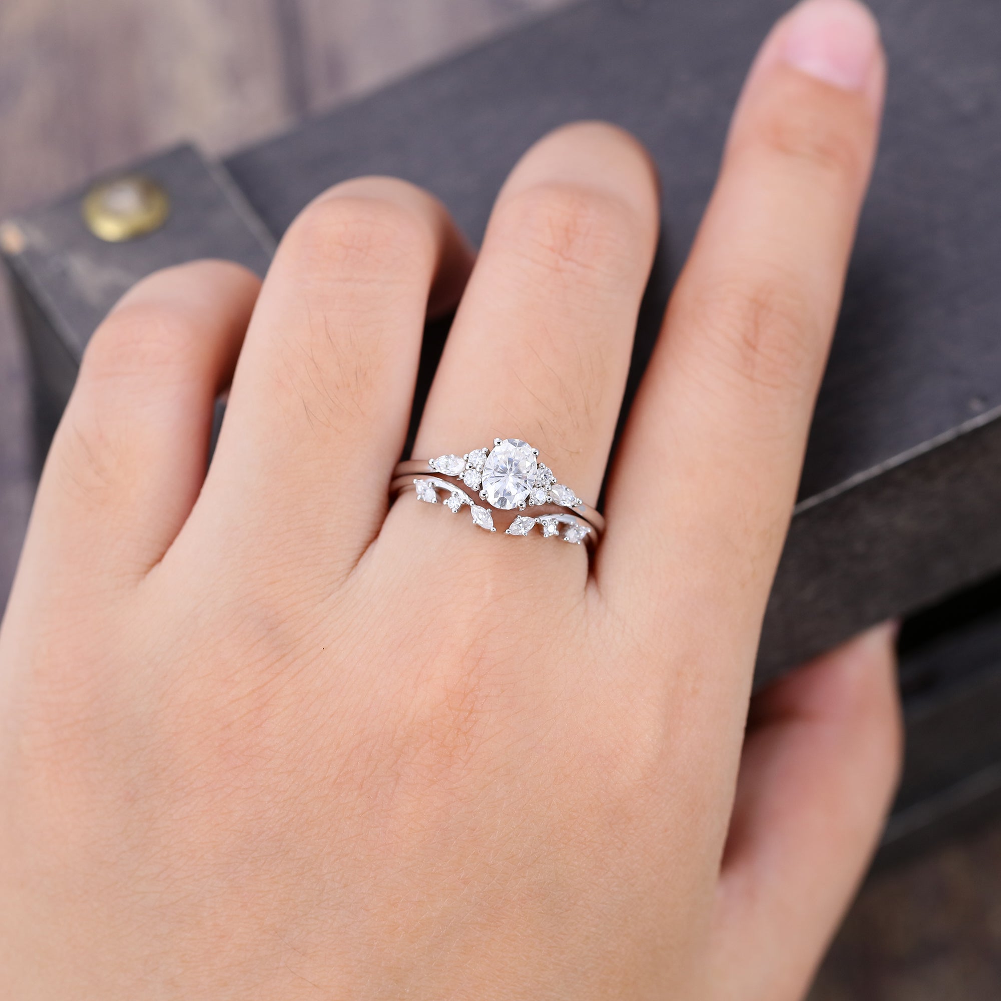 Oval Cut Moissanite Bridal Ring Set ClassicCluster Engagement Ring Set