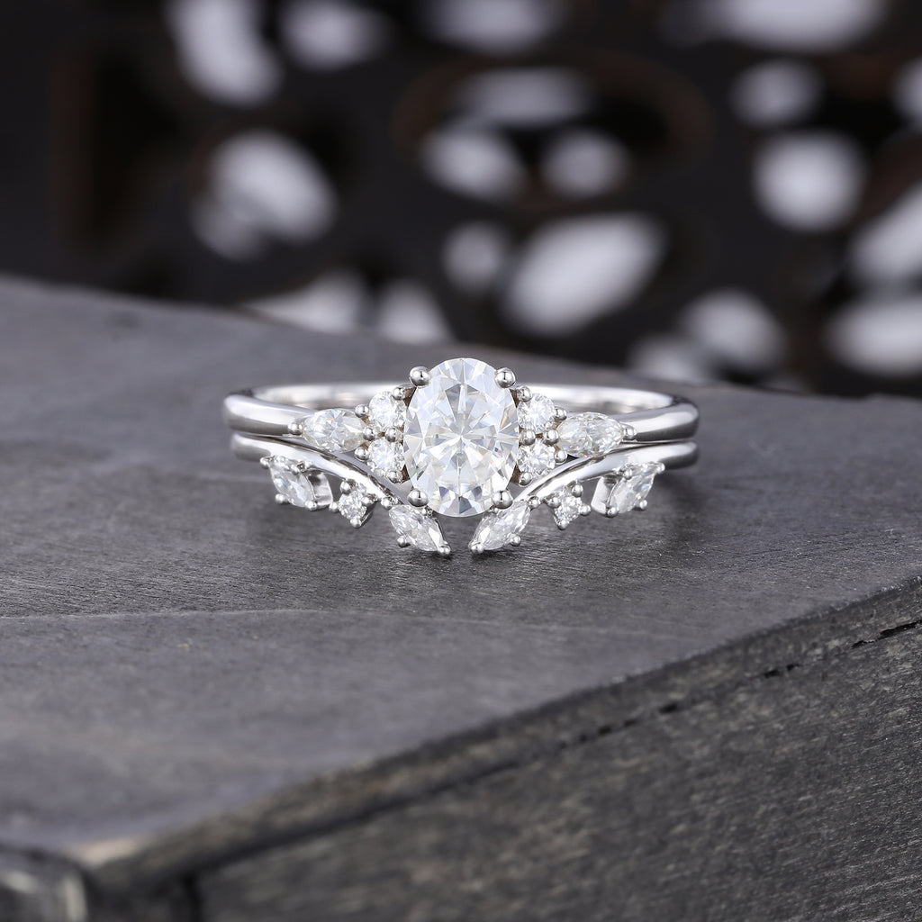 Oval Cut Moissanite Bridal Ring Set ClassicCluster Engagement Ring Set