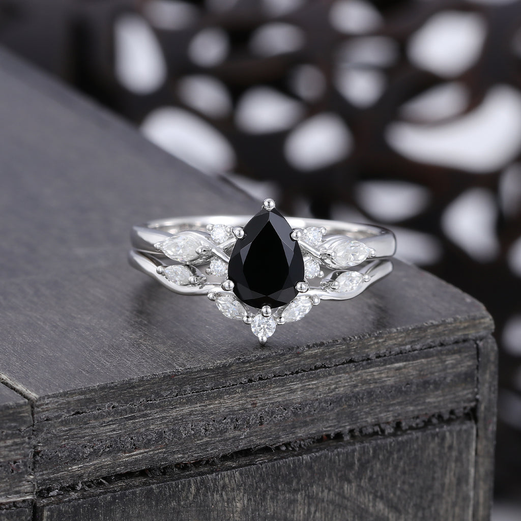 Pear Cut Black Onyx Wedding RingSet Art Deco Bridal Ring Set