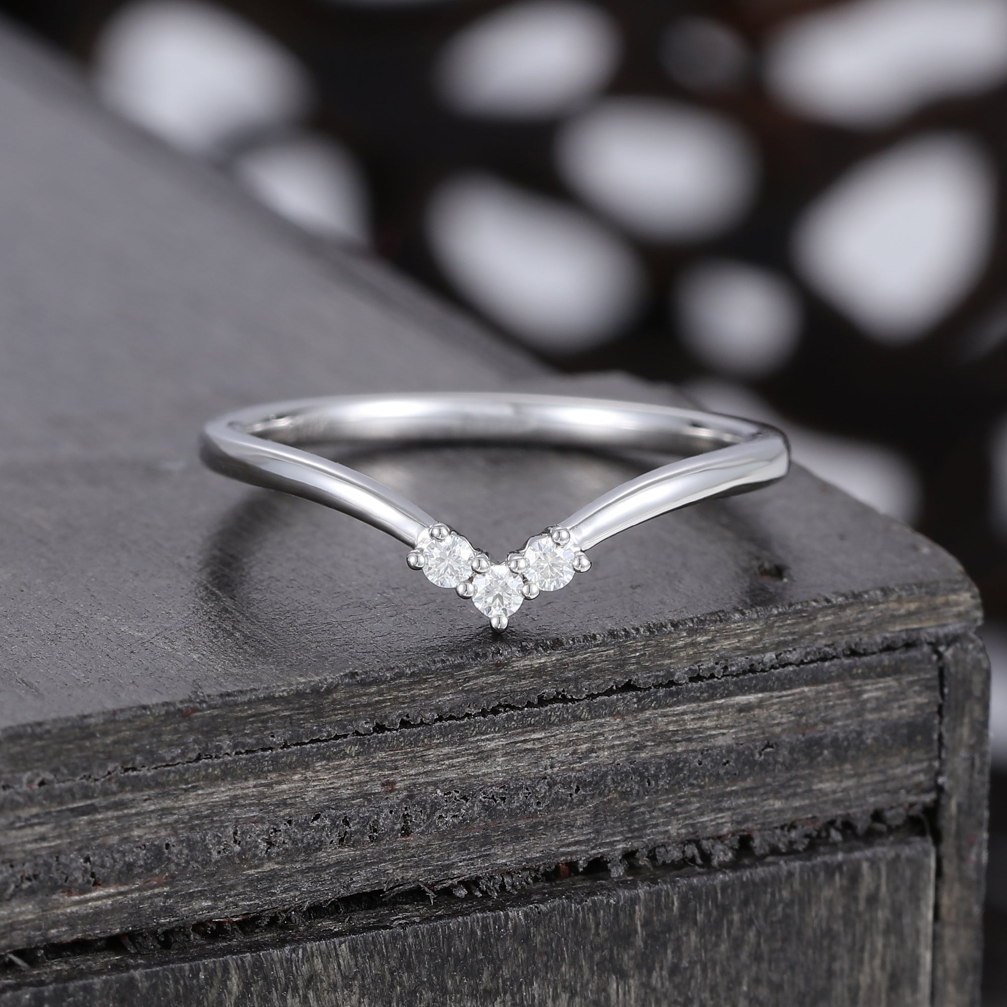 Unique Moissanite Curved Wedding Band Vintage White Gold Ring