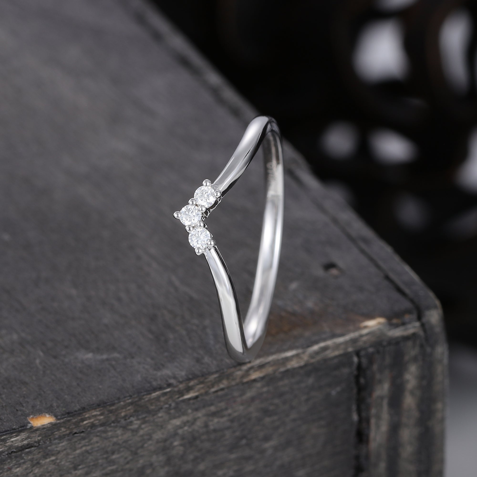 Unique Moissanite Curved Wedding Band Vintage White Gold Ring