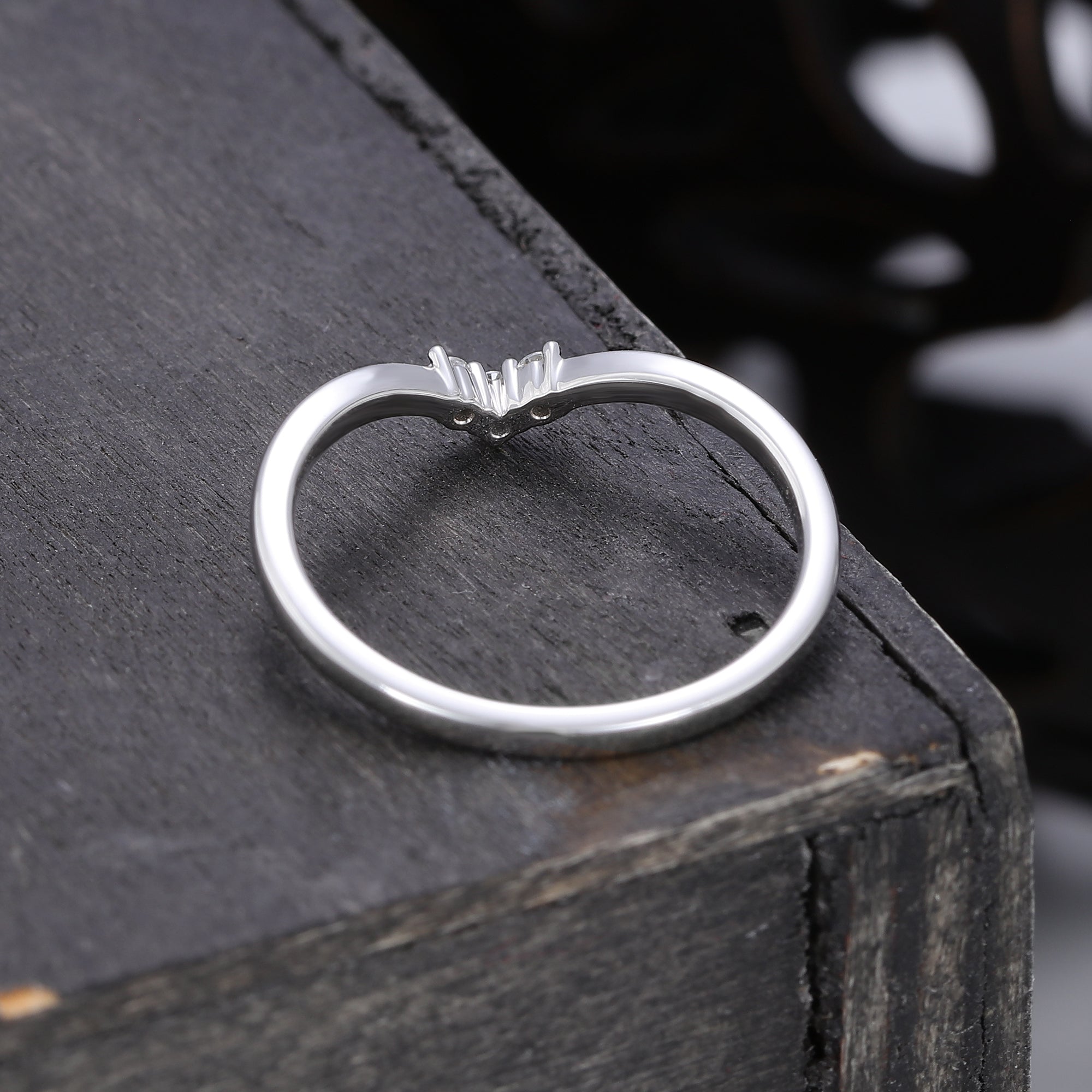 Unique Moissanite Curved Wedding Band Vintage White Gold Ring