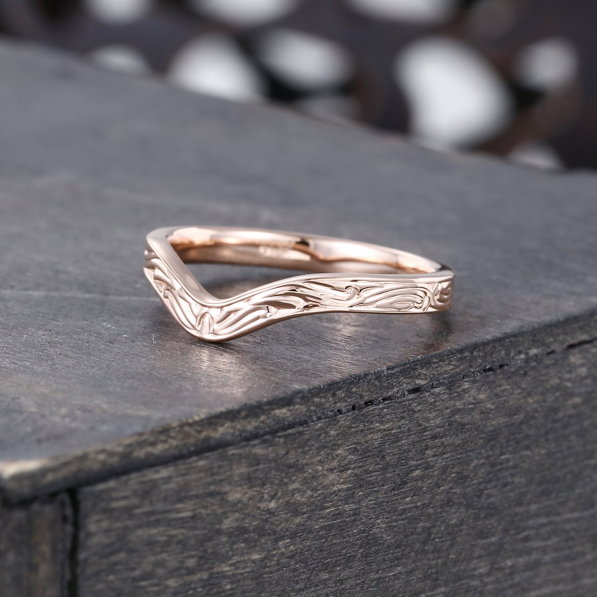 Vintage Curved Engraved Wedding Band in Rose Gold