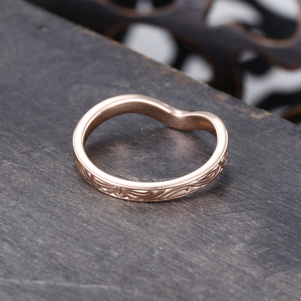 Vintage Curved Engraved Wedding Band in Rose Gold