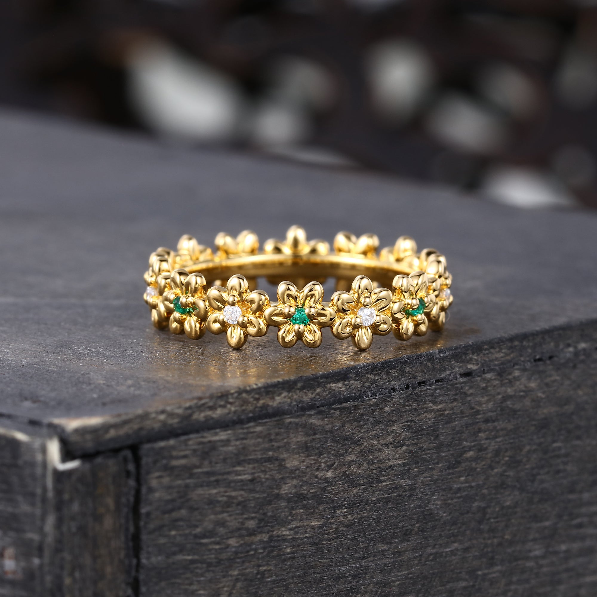Vintage Emerald & Moissanite Wedding band Unique Yellow Gold Flower ring