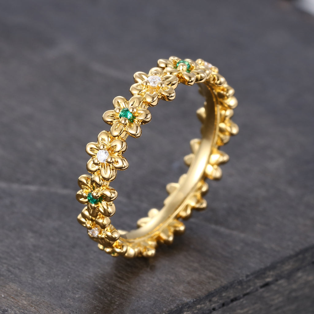 Vintage Emerald & Moissanite Wedding band Unique Yellow Gold Flower ring